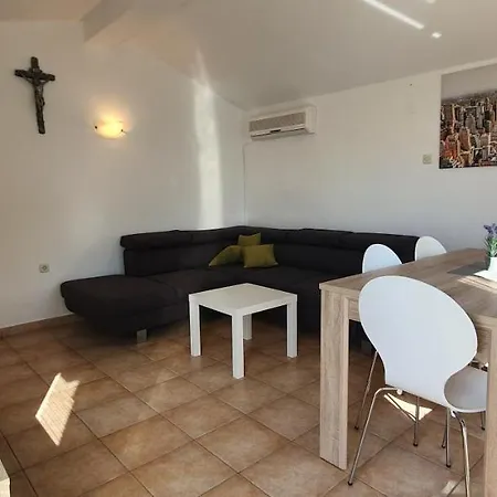 Kolak Apartment