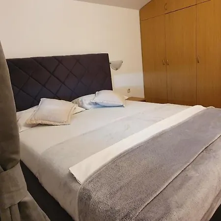 Kolak * Rogoznica (Sibenik-Knin)